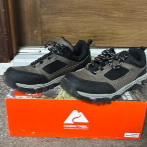 Mens ozark trail hikers